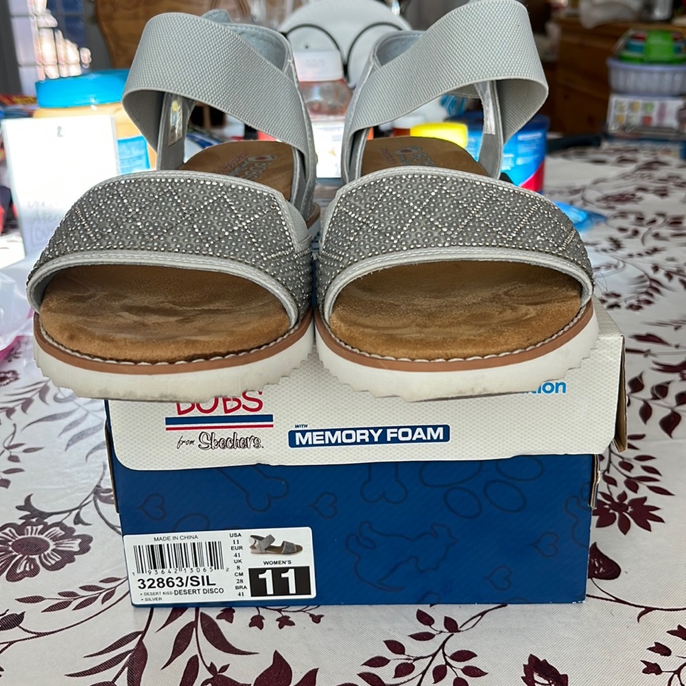 Bobs from sketchers. Size 11. Desert kiss or desert disco